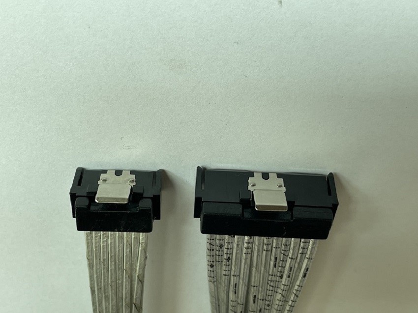 MCIO 4X 转 8X 正弯高速连接线 (90度弯头)_PCIe 5.0 AI 服务器 85/100 欧姆跳线_烨兴电子 Suntecc